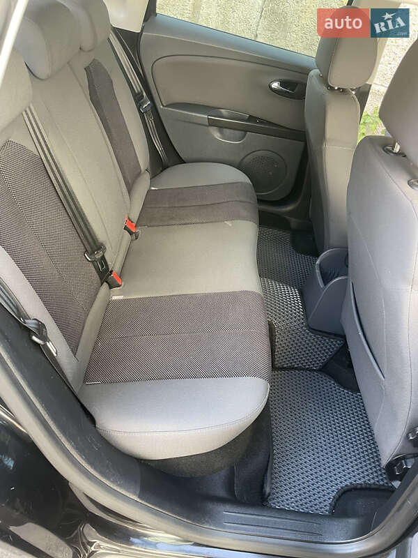 Хетчбек SEAT Leon 2008 в Вінниці