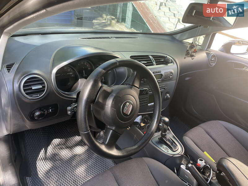 Хетчбек SEAT Leon 2008 в Вінниці