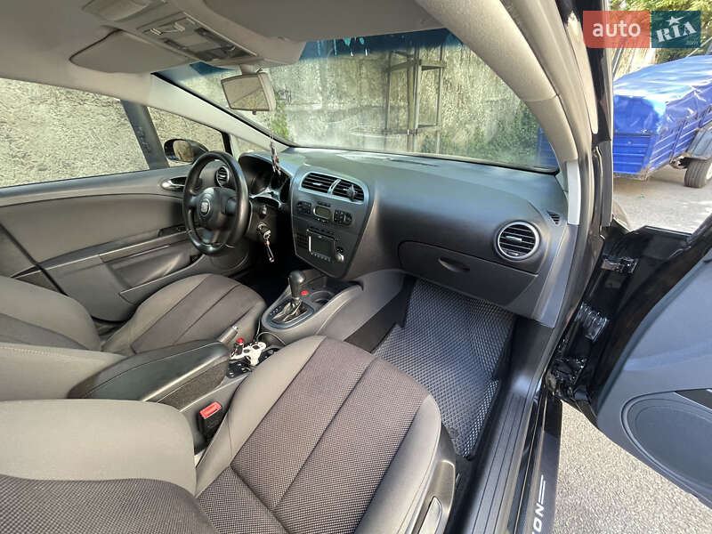 Хетчбек SEAT Leon 2008 в Вінниці