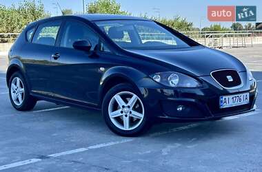 Хэтчбек SEAT Leon 2011 в 