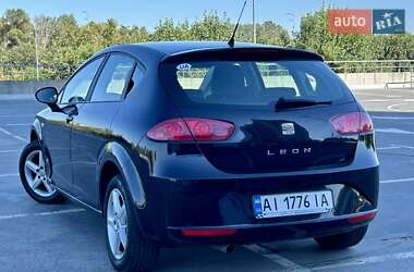 Хэтчбек SEAT Leon 2011 в 