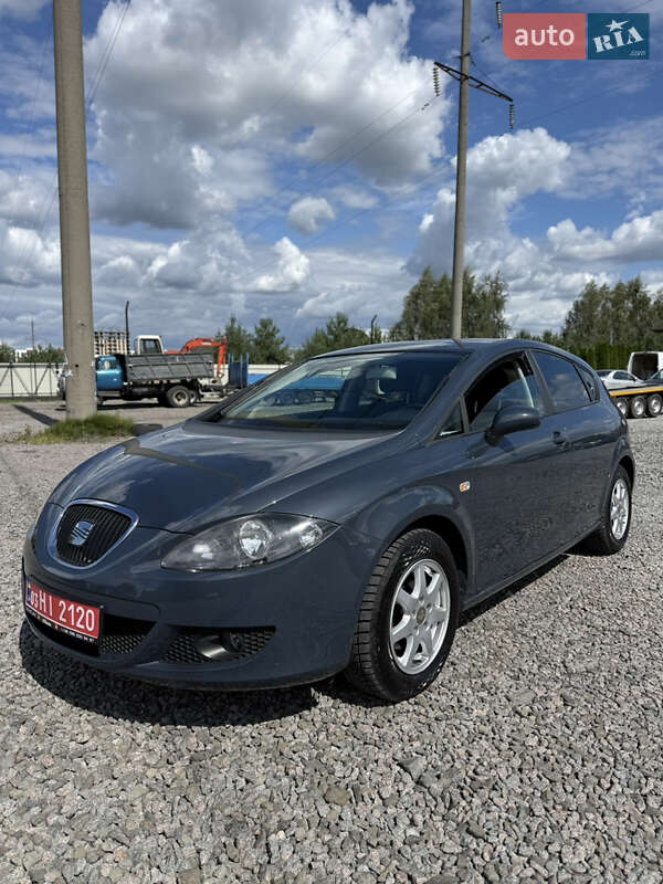 Хэтчбек SEAT Leon 2007 в 