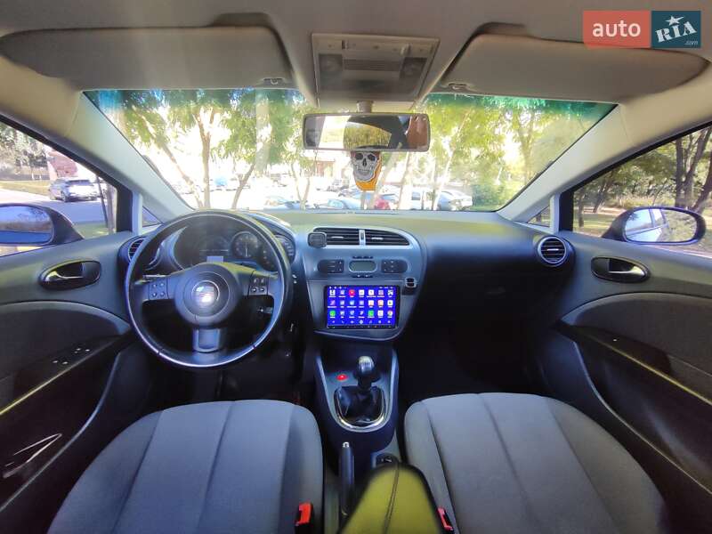 Хэтчбек SEAT Leon 2006 в Киеве