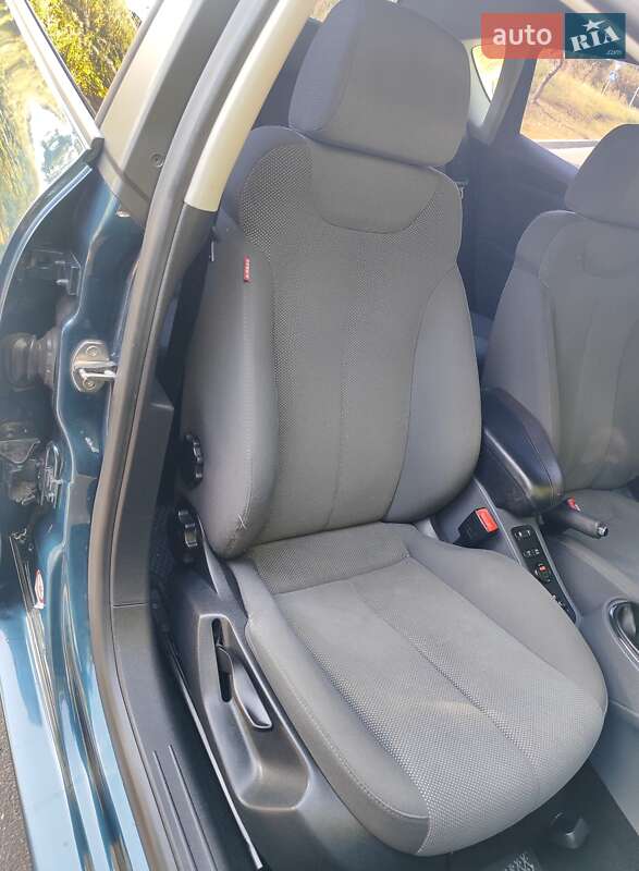 Хэтчбек SEAT Leon 2006 в Киеве
