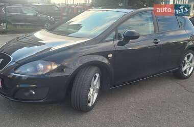 Хэтчбек SEAT Leon 2011 в Киеве