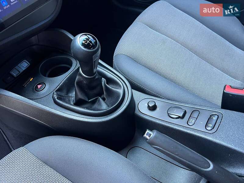 Хэтчбек SEAT Leon 2011 в Киеве