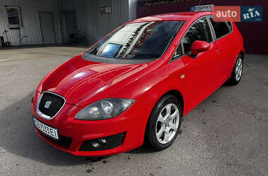 Хэтчбек SEAT Leon 2010 в 