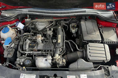 Хэтчбек SEAT Leon 2010 в 