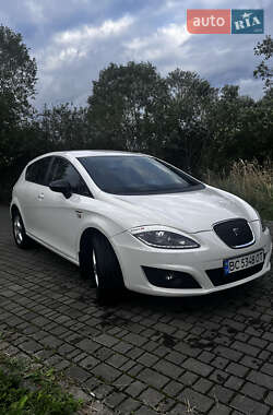 Хэтчбек SEAT Leon 2011 в 