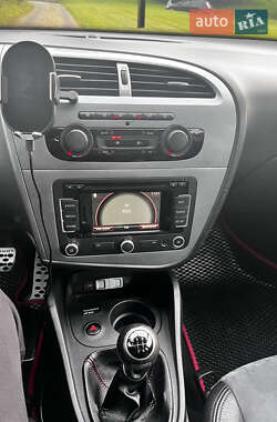 Хэтчбек SEAT Leon 2011 в 