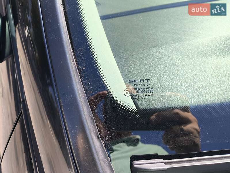 Хэтчбек SEAT Leon 2013 в Лубнах