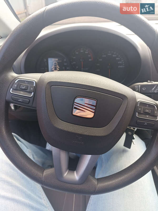 Хэтчбек SEAT Leon 2012 в Кривом Роге
