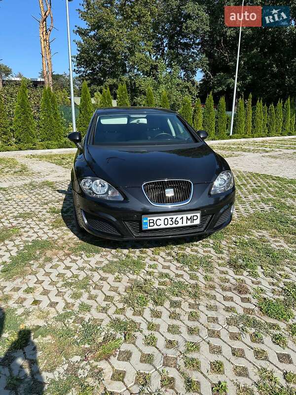 Хэтчбек SEAT Leon 2009 в Харькове