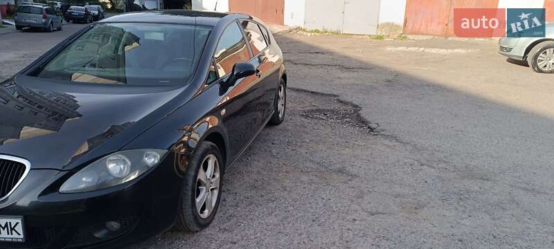 Хэтчбек SEAT Leon 2009 в Львове