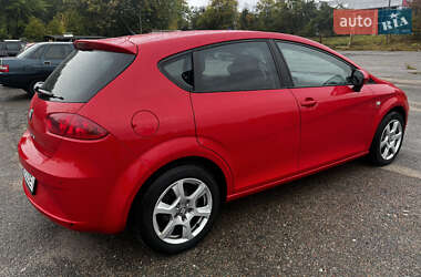 Хэтчбек SEAT Leon 2010 в 