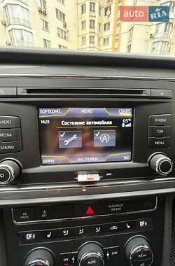 Хэтчбек SEAT Leon 2013 в 