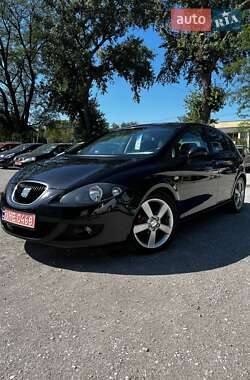 Хэтчбек SEAT Leon 2007 в Каменском