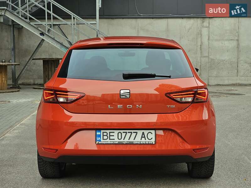 Хэтчбек SEAT Leon 2016 в Киеве