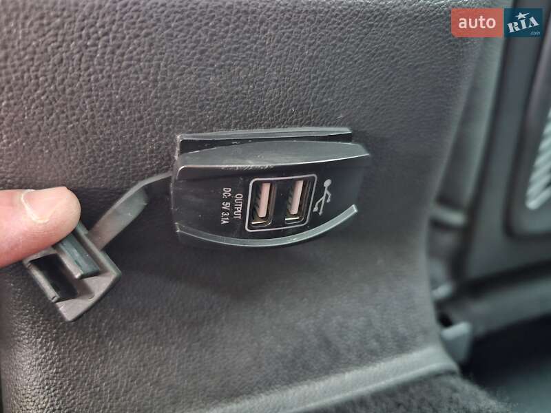 Хэтчбек SEAT Leon 2016 в Киеве