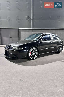 Хэтчбек SEAT Leon 2004 в 