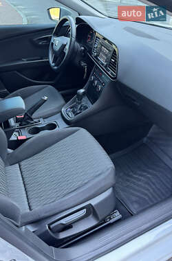 Хэтчбек SEAT Leon 2013 в 