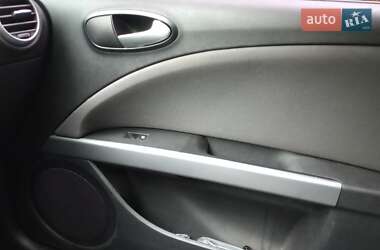 Хэтчбек SEAT Leon 2010 в 