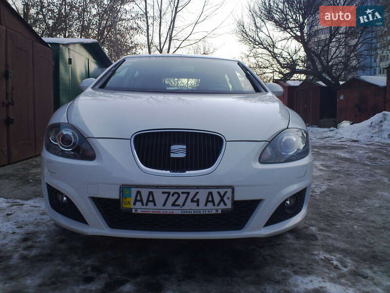 Хетчбек SEAT Leon 2010 в Києві