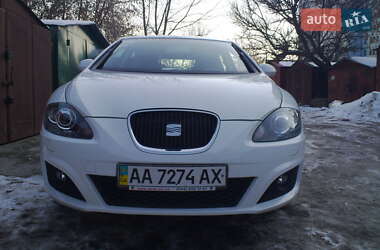 Хэтчбек SEAT Leon 2010 в 