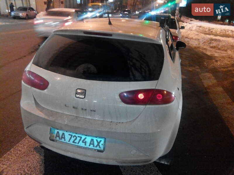 Хетчбек SEAT Leon 2010 в Києві