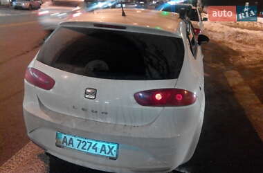 Хэтчбек SEAT Leon 2010 в 