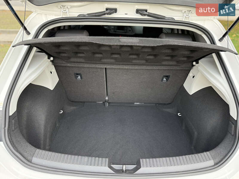 Хэтчбек SEAT Leon 2019 в Днепре