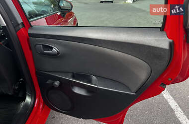 Хэтчбек SEAT Leon 2010 в 