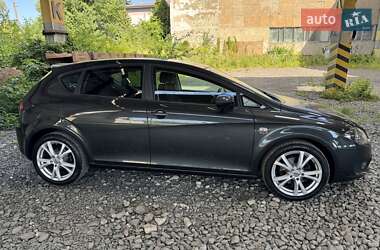 Хэтчбек SEAT Leon 2010 в 
