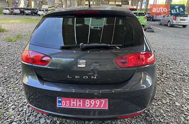 Хэтчбек SEAT Leon 2010 в 
