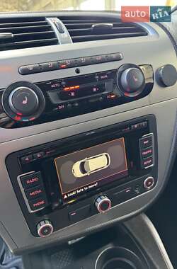 Хэтчбек SEAT Leon 2010 в 