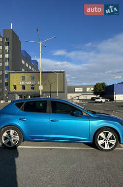 Хэтчбек SEAT Leon 2013 в 