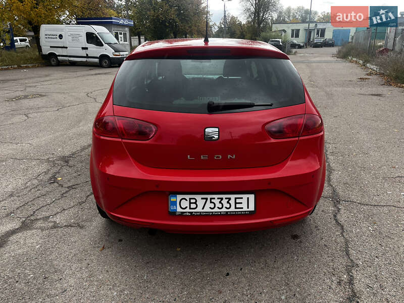 Хэтчбек SEAT Leon 2010 в Чернигове