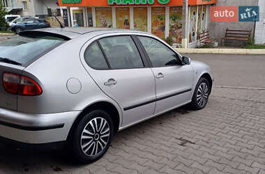 Хэтчбек SEAT Leon 2003 в 