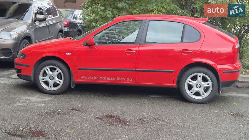 Хэтчбек SEAT Leon 2003 в Киеве