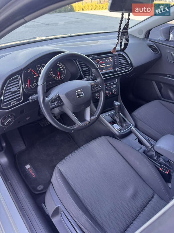 Хэтчбек SEAT Leon 2013 в Хусте