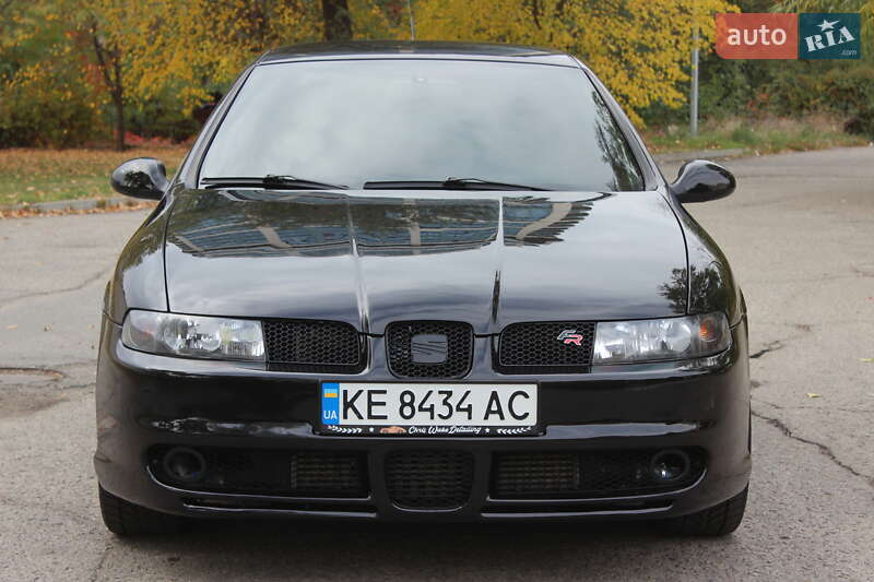 Хэтчбек SEAT Leon 2004 в Днепре