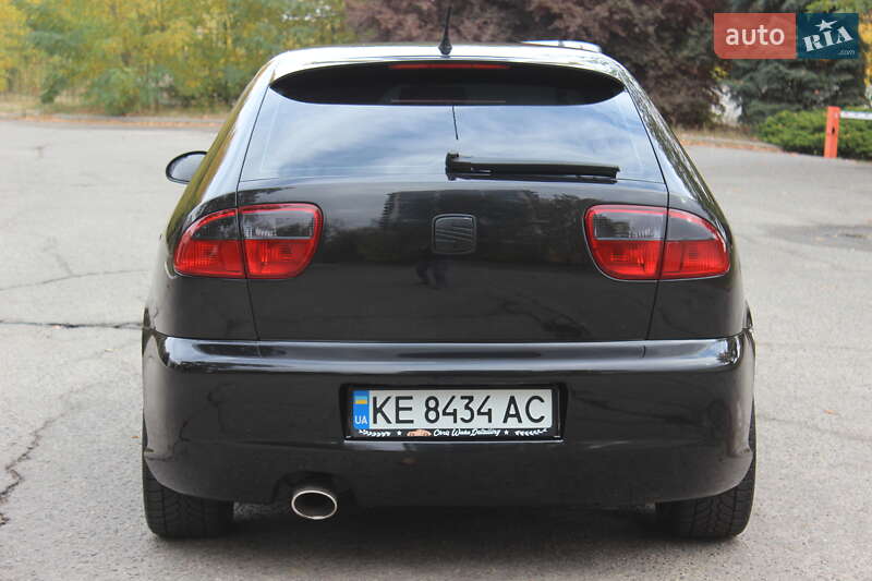Хэтчбек SEAT Leon 2004 в Днепре