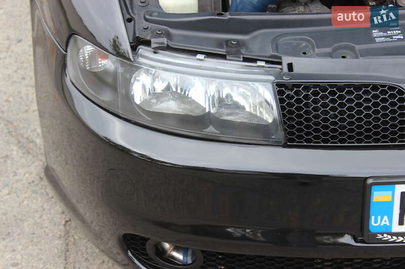 Хэтчбек SEAT Leon 2004 в Днепре