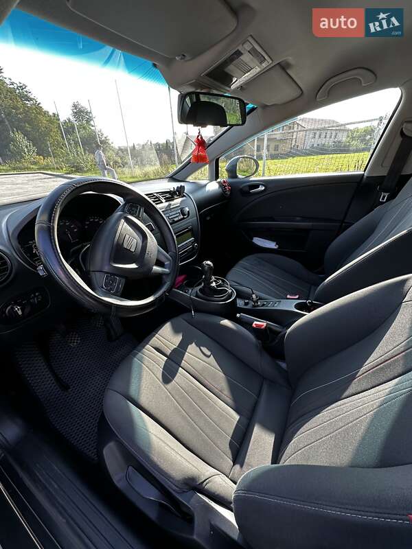 Хетчбек SEAT Leon 2011 в Львові фото 5 Хетчбек SEAT Leon 2011 в Львові