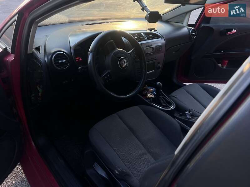Хетчбек SEAT Leon 2006 в Кривому Розі фото 6 Хетчбек SEAT Leon 2006 в Кривому Розі