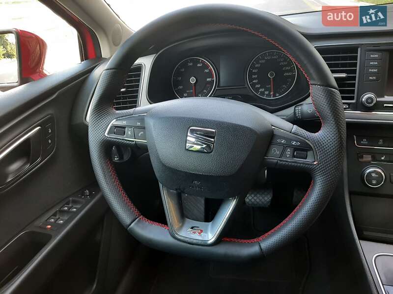 Хэтчбек SEAT Leon 2013 в Киеве