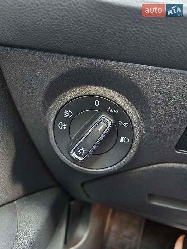 Хэтчбек SEAT Leon 2013 в Черкассах фото 17 Хэтчбек SEAT Leon 2013 в Черкассах