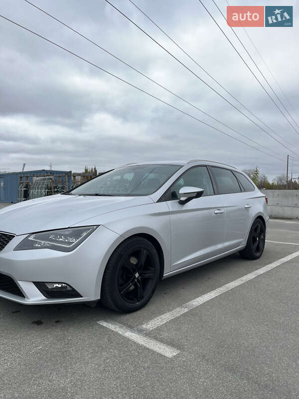 Универсал SEAT Leon 2015 в Ирпене