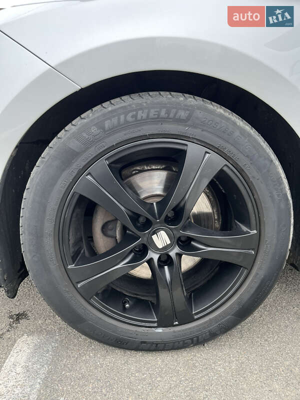 Универсал SEAT Leon 2015 в Ирпене