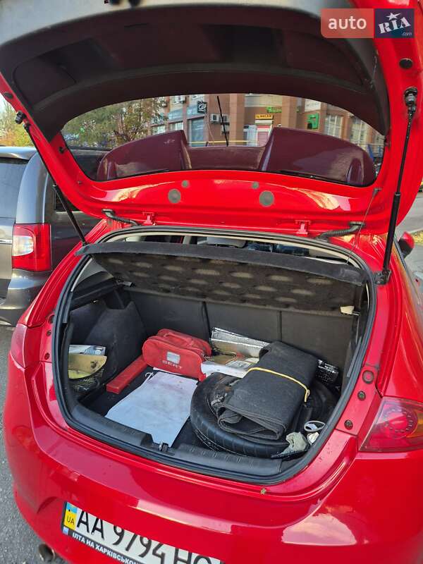 Хэтчбек SEAT Leon 2008 в Киеве фото 12 Хэтчбек SEAT Leon 2008 в Киеве